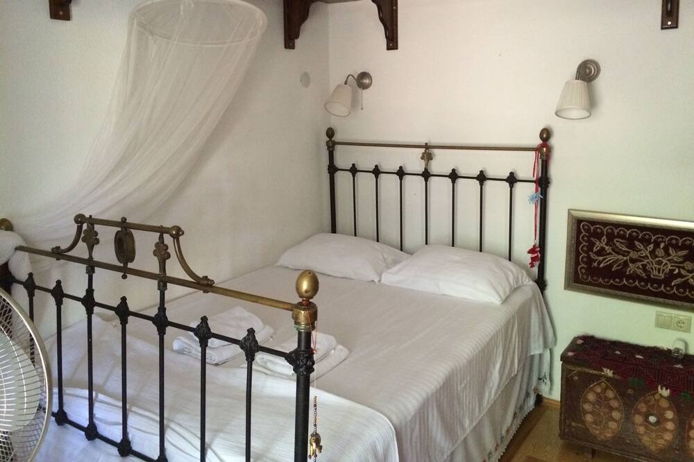 Photo of Bedroom in Selimiye