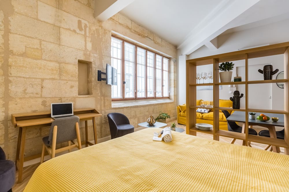 Photo of Bedroom in Hotel de Ville - Quinconces