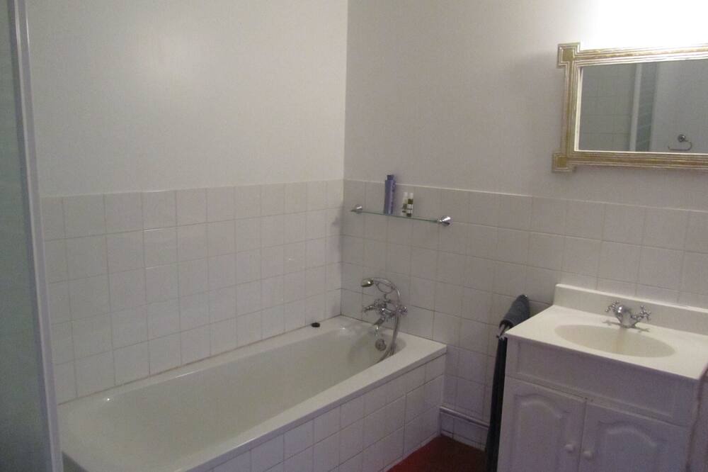 Photo of Bathroom in Ladignac le Long