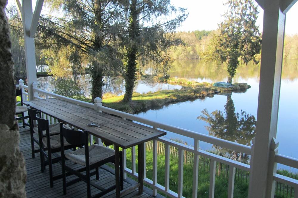 Photo of Patio Balcony in Ladignac le Long