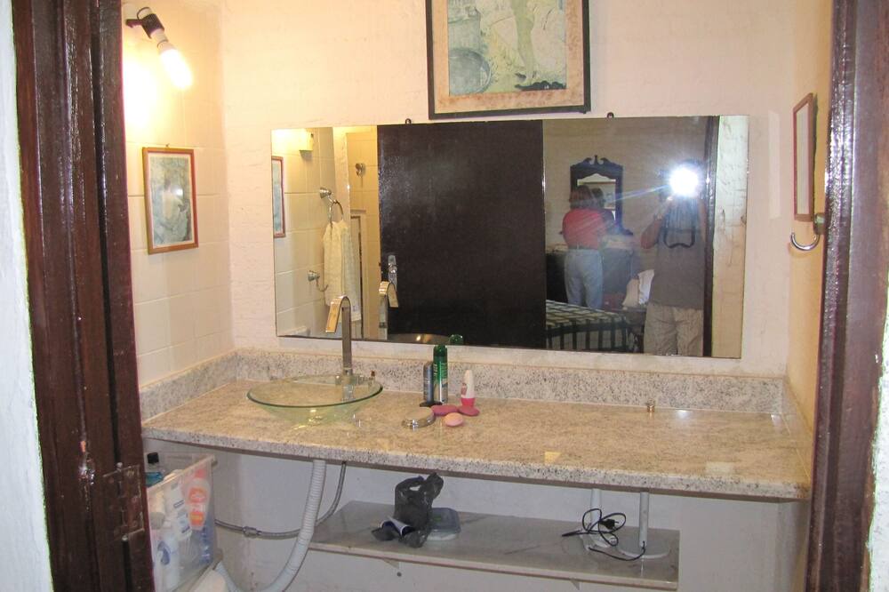 Photo of Bathroom in Feiticeira