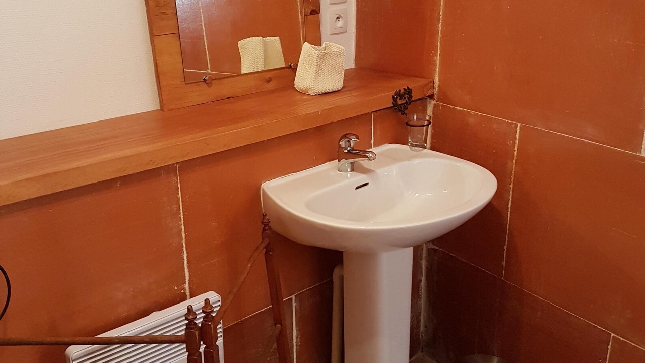 Photo of Bathroom in Ombleze