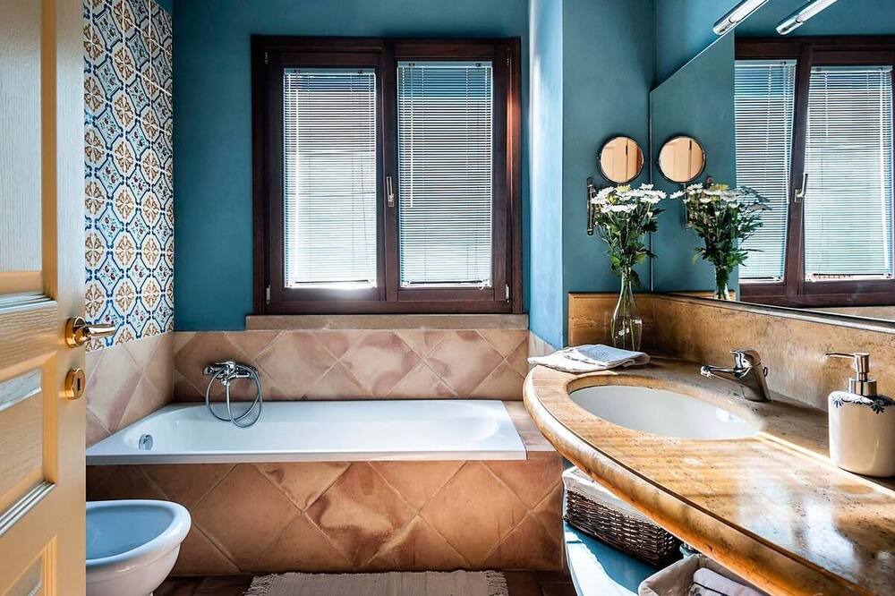 Photo of Bathroom in Marsala