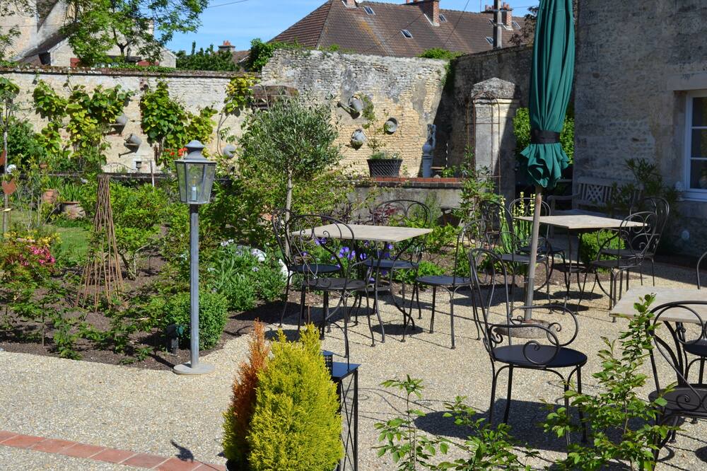 Photo of Others in Falaise