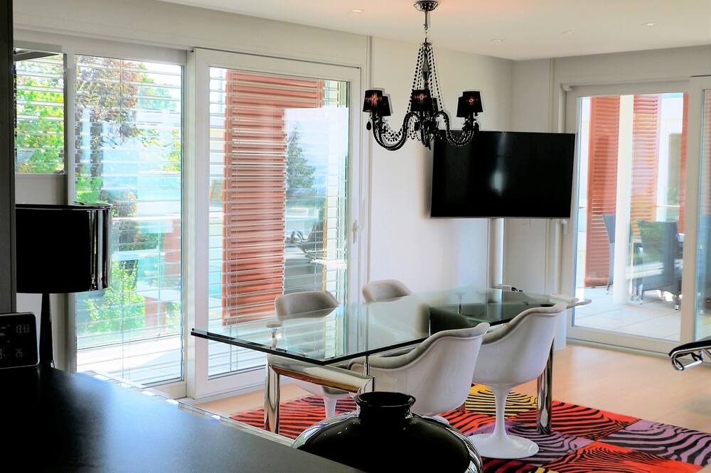 Photo of Livingroom in Le Mont-sur-Lausanne
