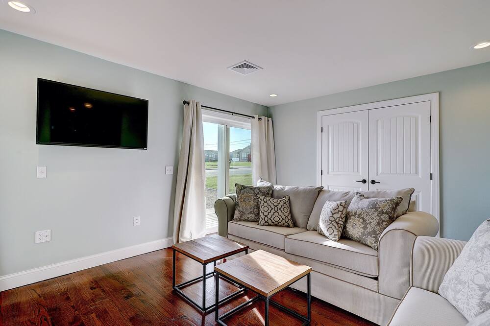 Photo of Bedroom in Eastward Look