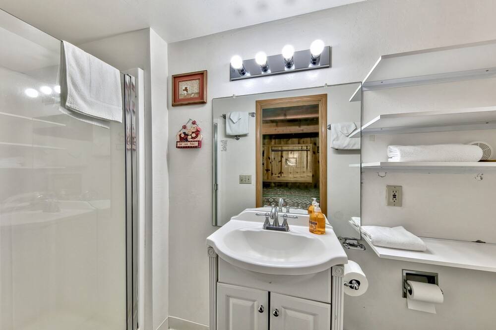Photo of Bathroom in Lower Kingsbury