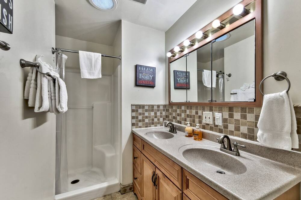 Photo of Bathroom in Lower Kingsbury