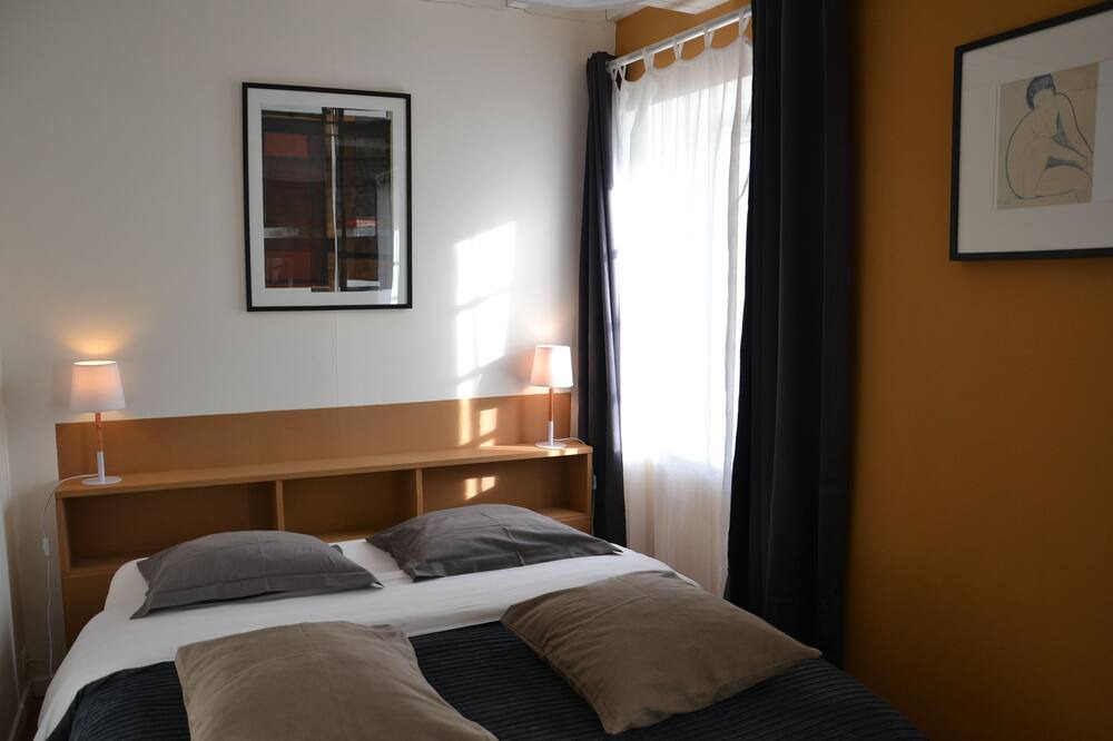 Photo of Bedroom in Sainte-Honorine-des-Pertes