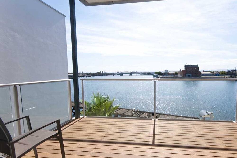Photo of Patio Balcony in New Port