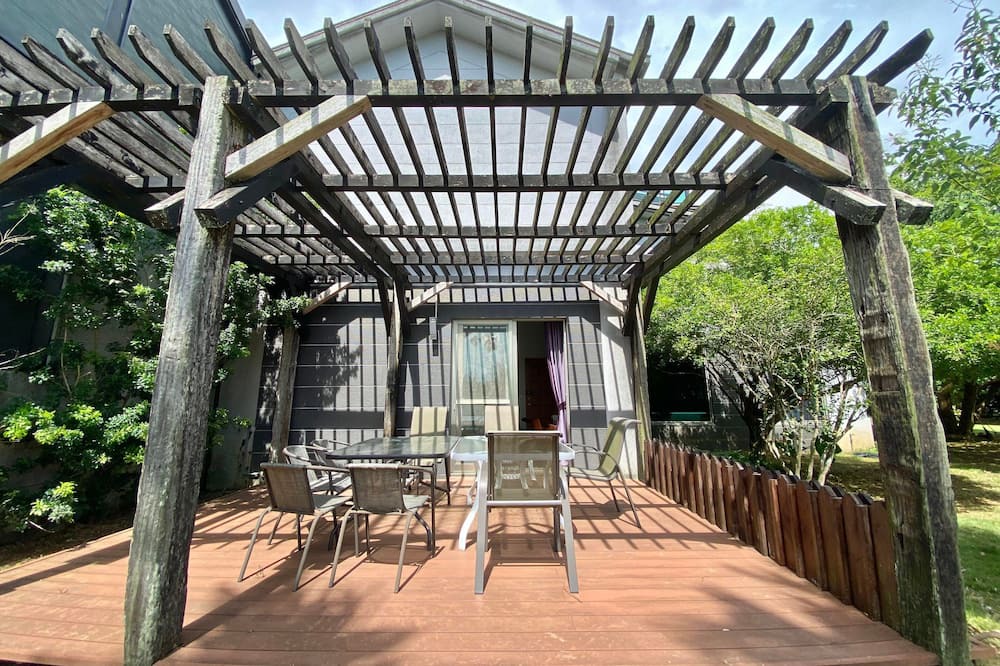 Photo of Patio Balcony in East District