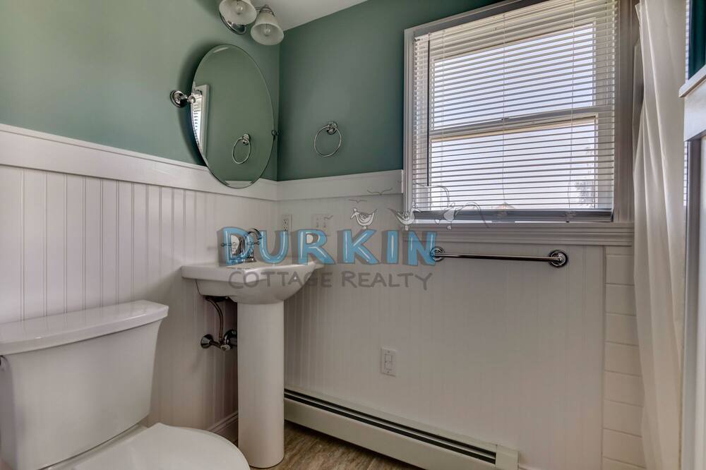 Photo of Bathroom in Eastward Look