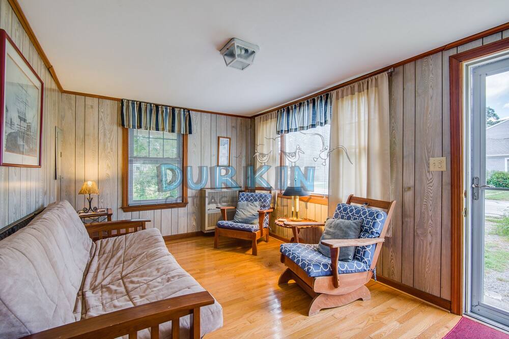 Photo of Livingroom in Narragansett