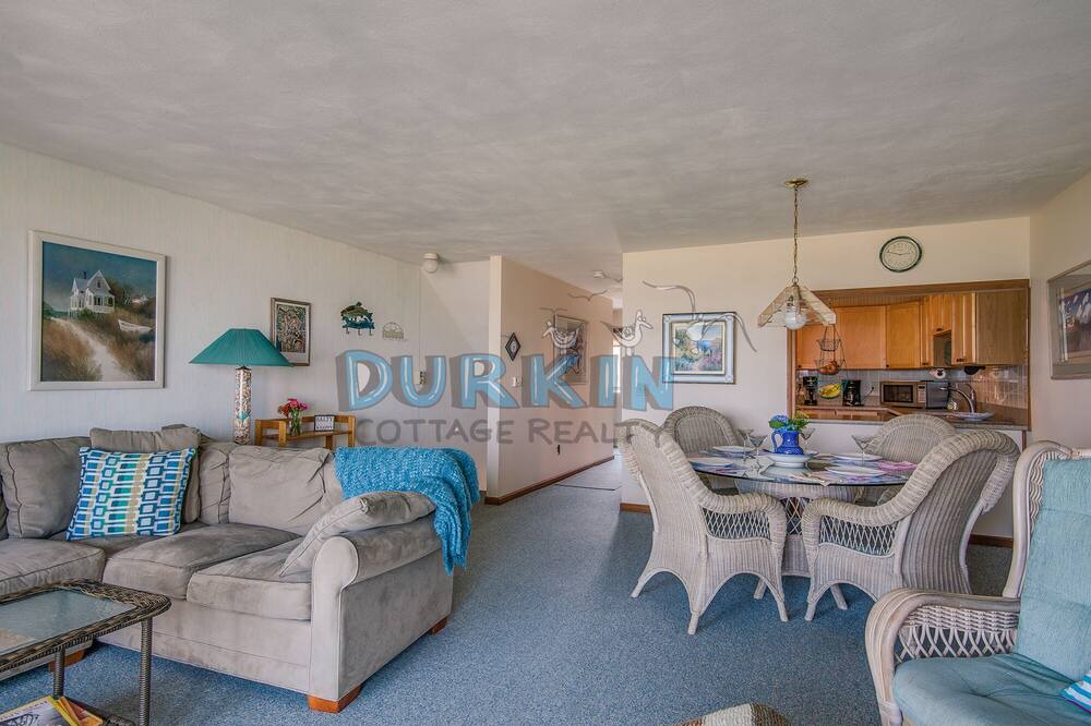 Photo of Livingroom in Eastward Look