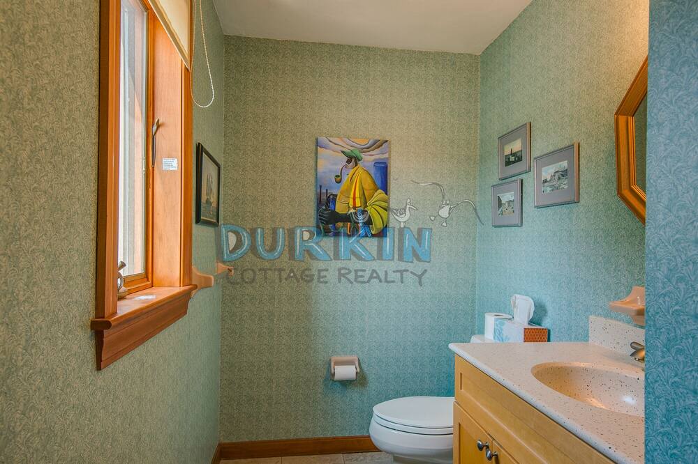 Photo of Bathroom in Eastward Look