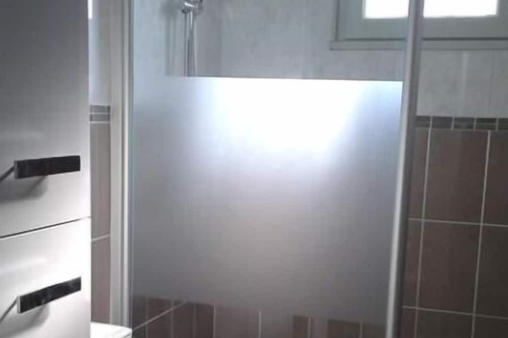 Photo of Bathroom in Chauvigny