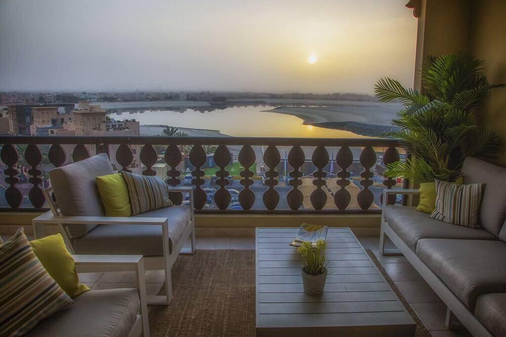 Photo of Patio Balcony in Al Hamra Village