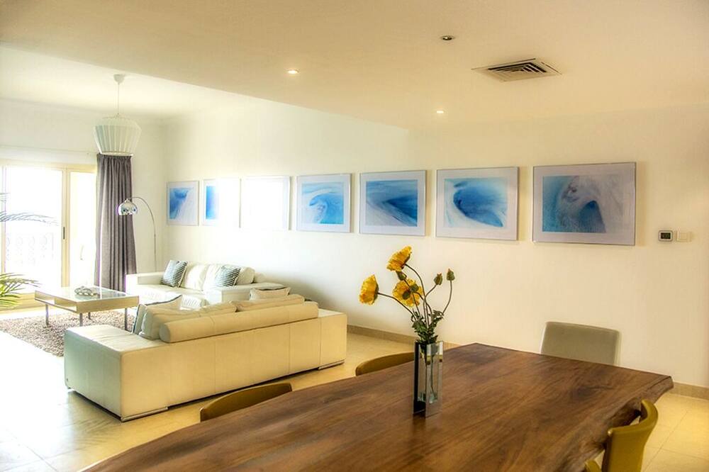 Photo of Livingroom in Al Hamra Village