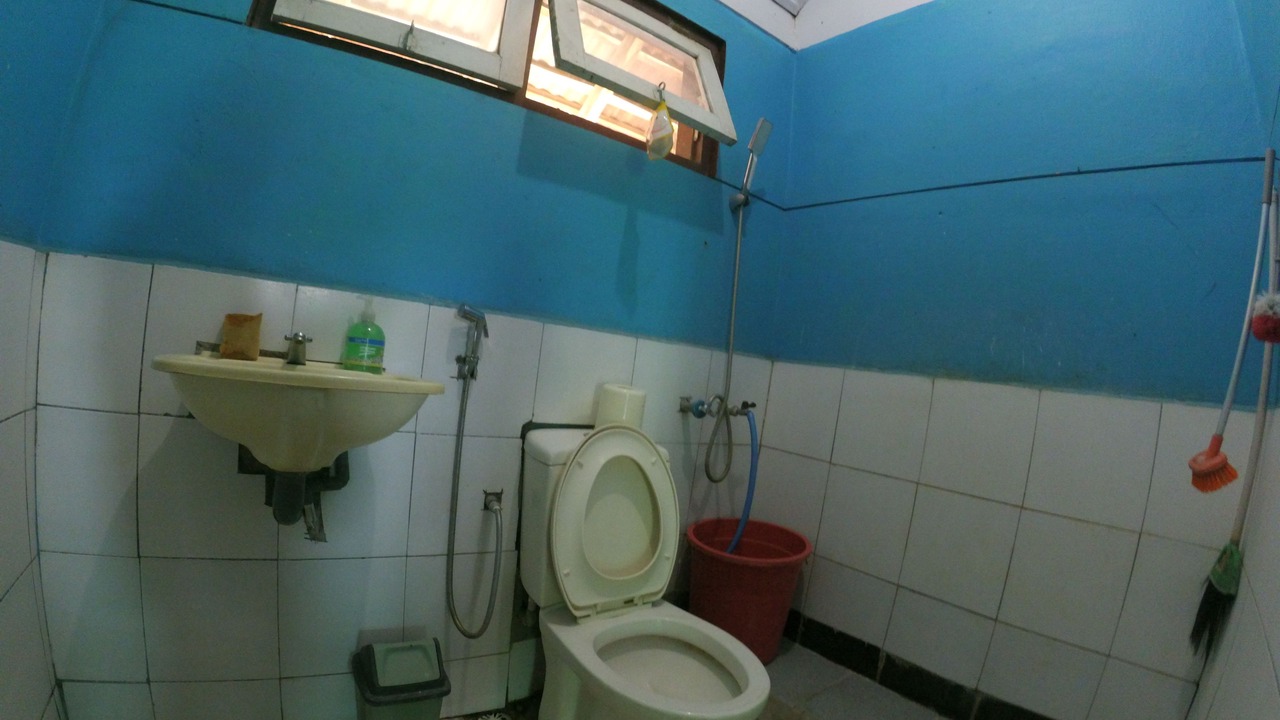 Photo of Bathroom in Kalipuro