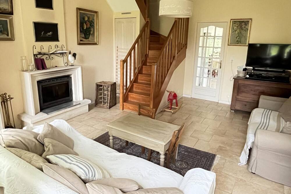 Photo of Livingroom in Chateauvieux