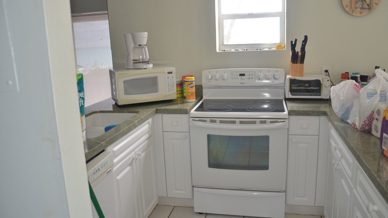 Photo of Kitchen in Great Harbour Cay