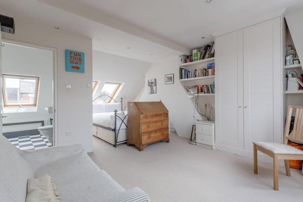 Photo of Livingroom in Southfields