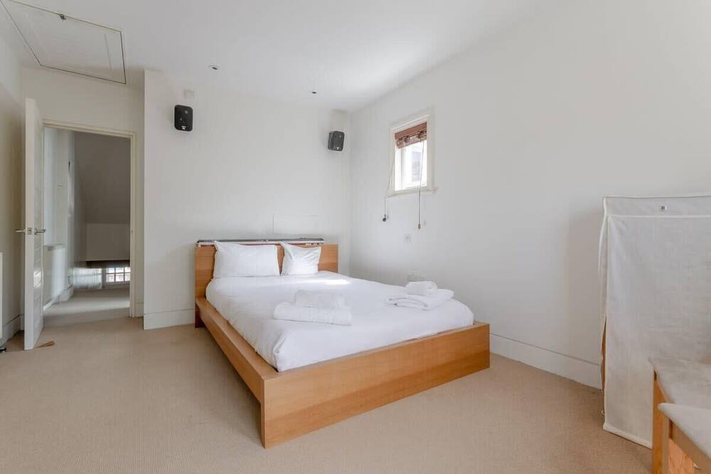 Photo of Bedroom in Southfields
