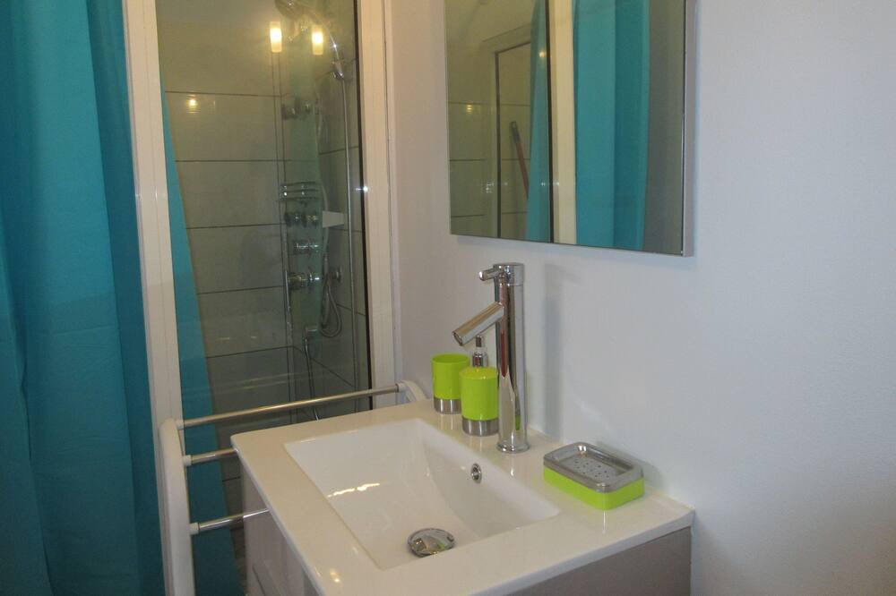 Photo of Bathroom in Bas du Fort