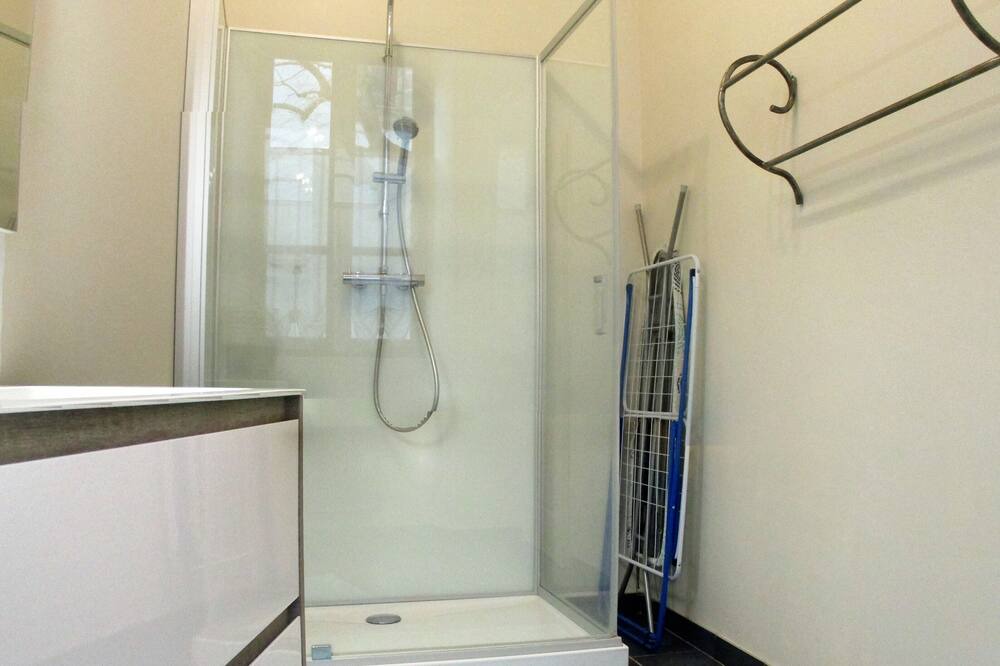 Photo of Bathroom in Millau