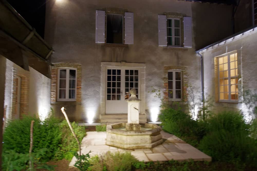 Photo of Outdoor in Lombron