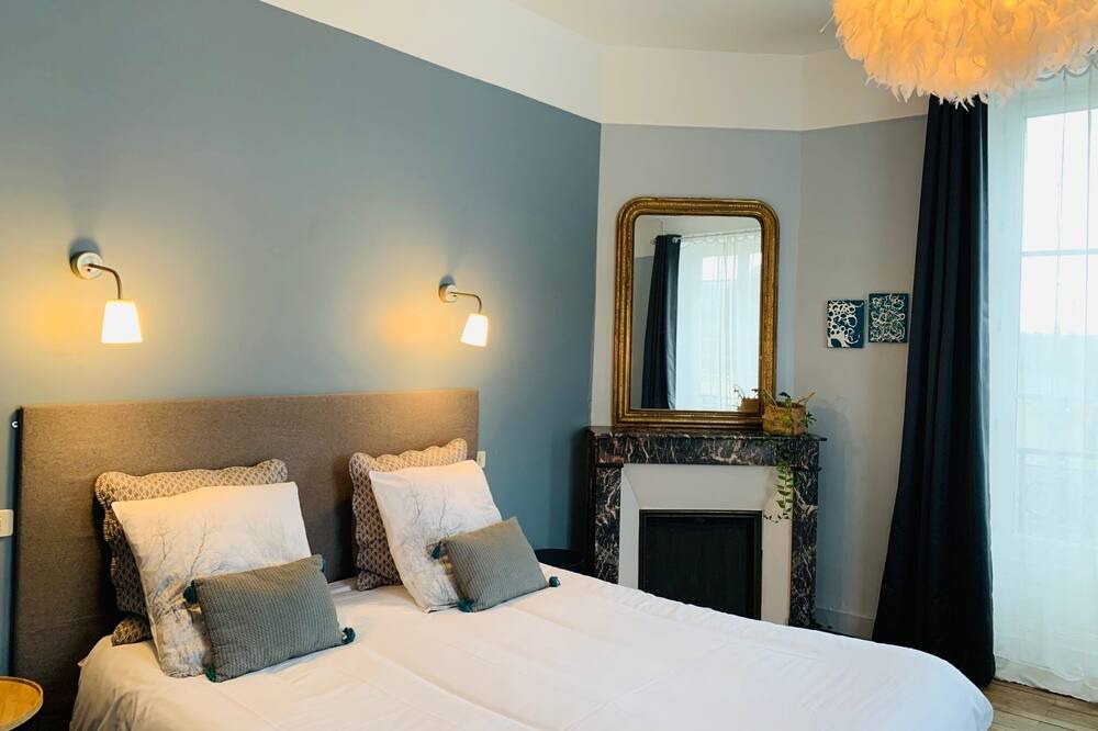Photo of Bedroom in Josselin