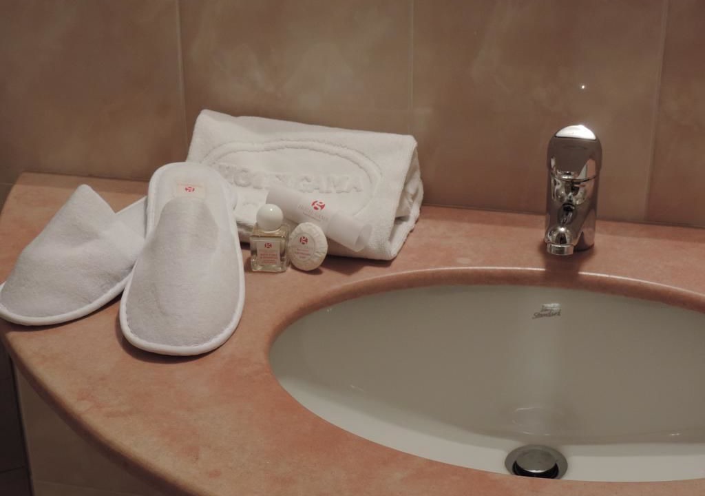 Photo of Bathroom in Melzo