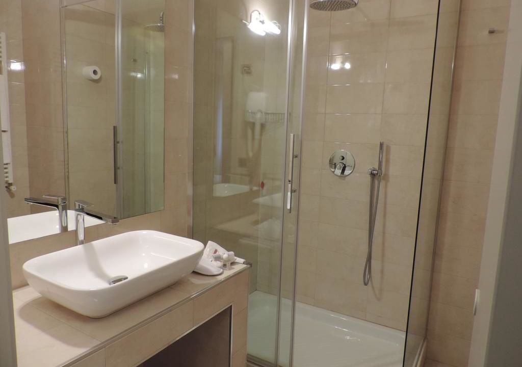 Photo of Bathroom in Melzo