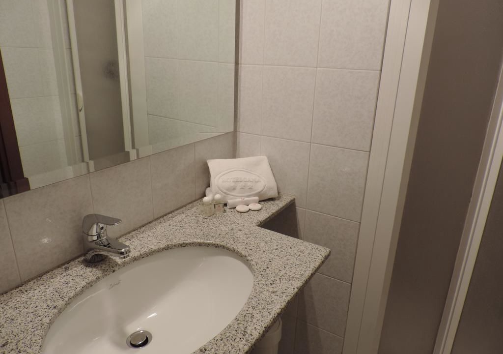 Photo of Bathroom in Melzo