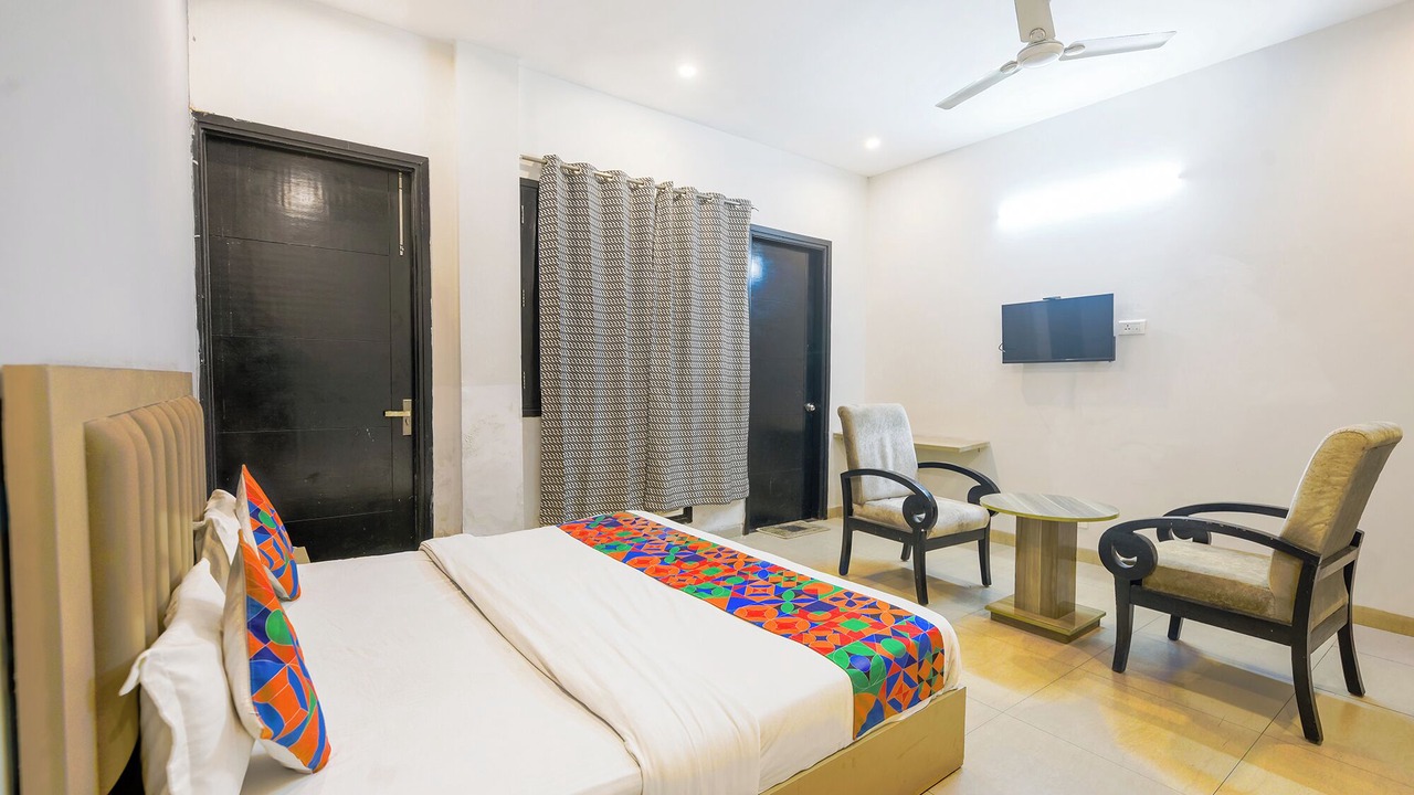 Photo of Bedroom in Sector 40