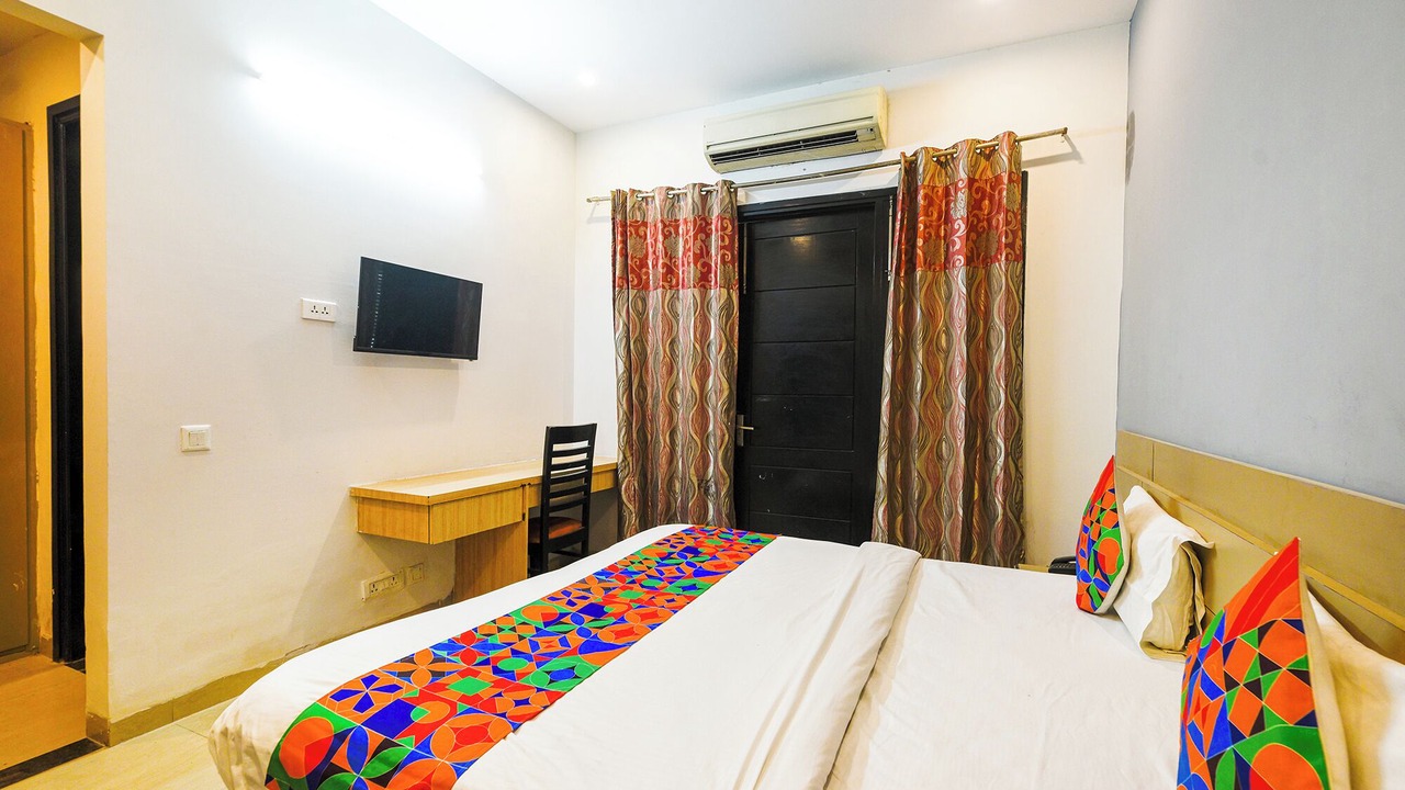 Photo of Bedroom in Sector 40
