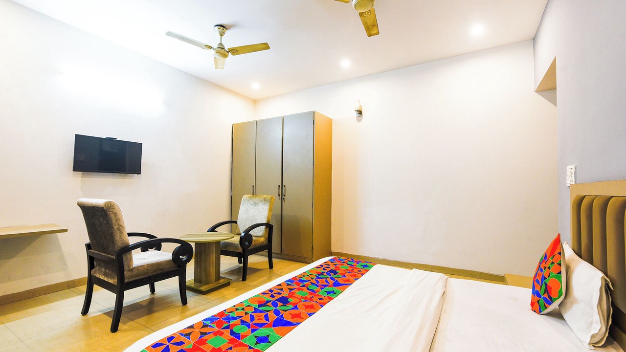 Photo of Bedroom in Sector 40