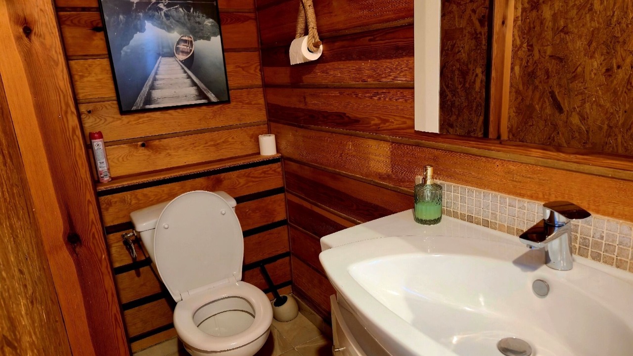 Photo of Bathroom in Omessa
