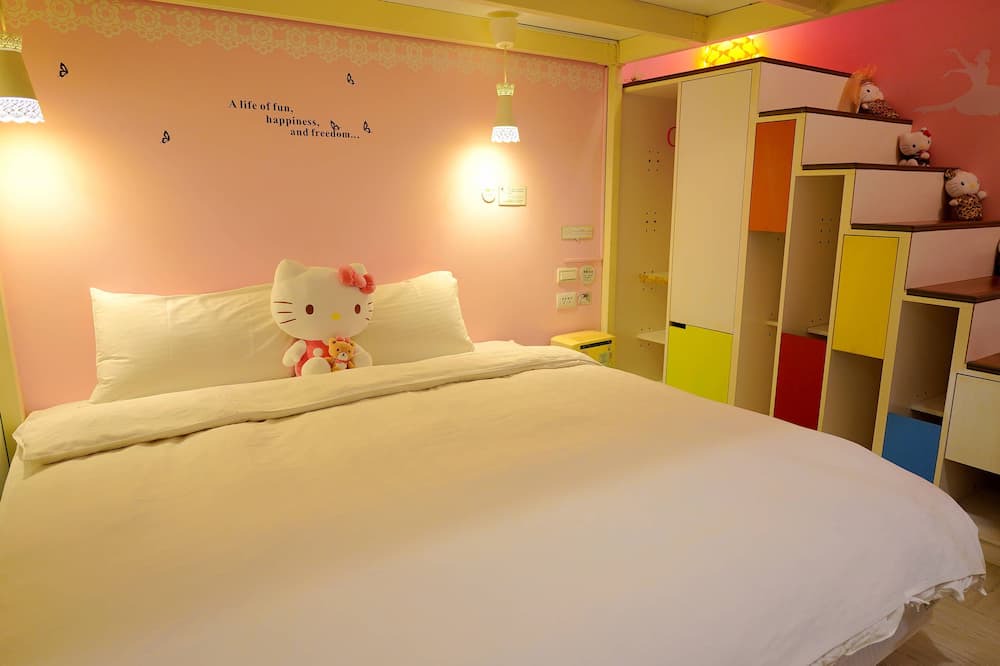 Photo of Bedroom in West District