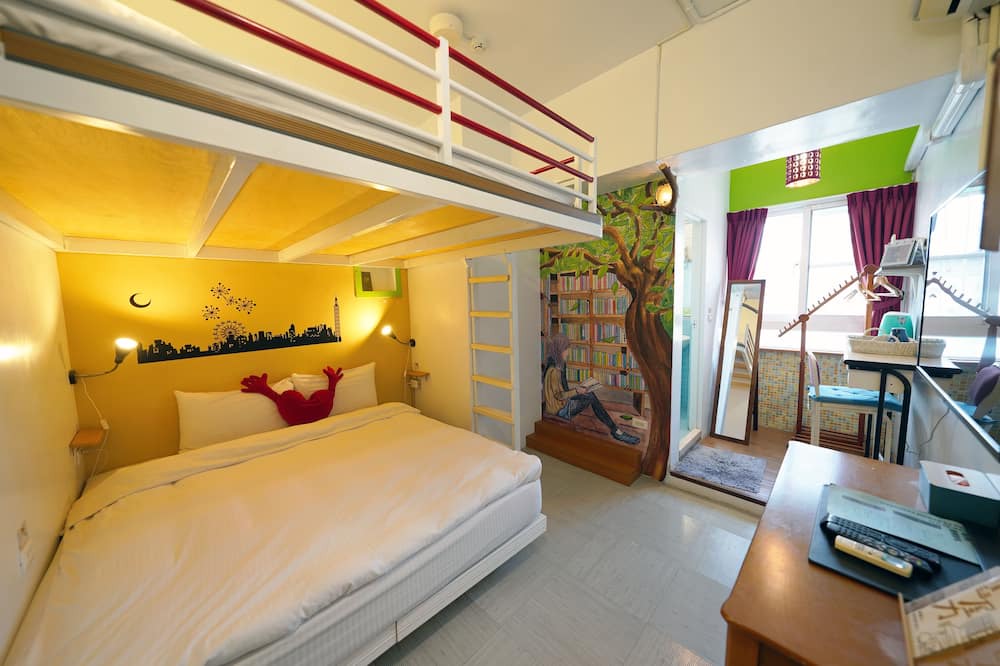Photo of Bedroom in West District