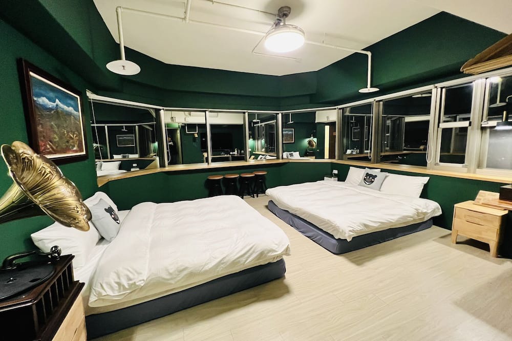 Photo of Bedroom in West District