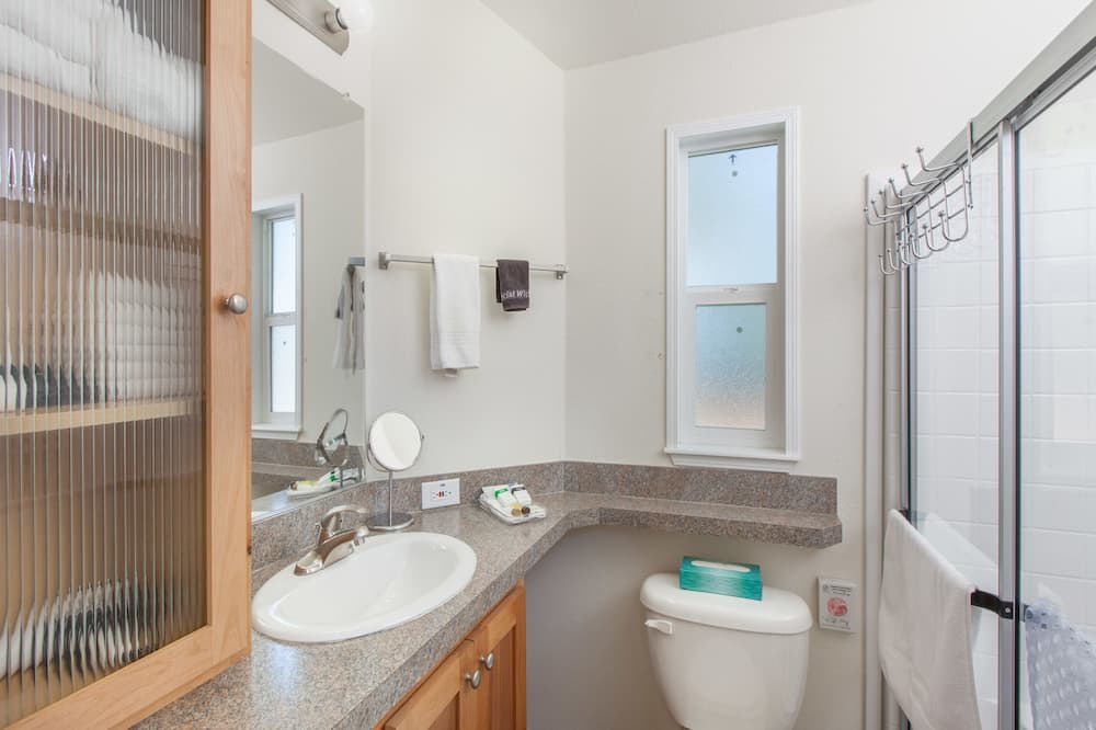 Photo of Bathroom in Bay City