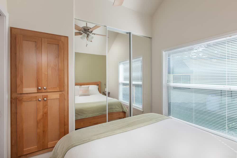 Photo of Bedroom in Bay City