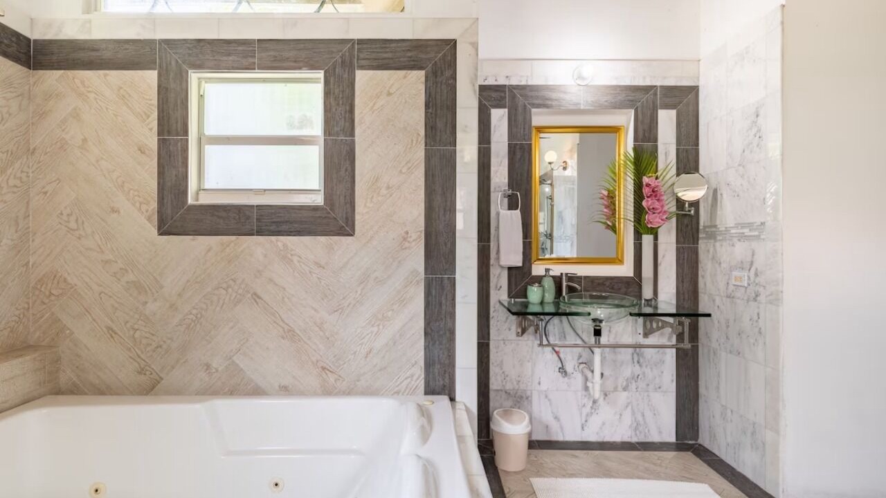 Photo of Bathroom in Runaway Bay