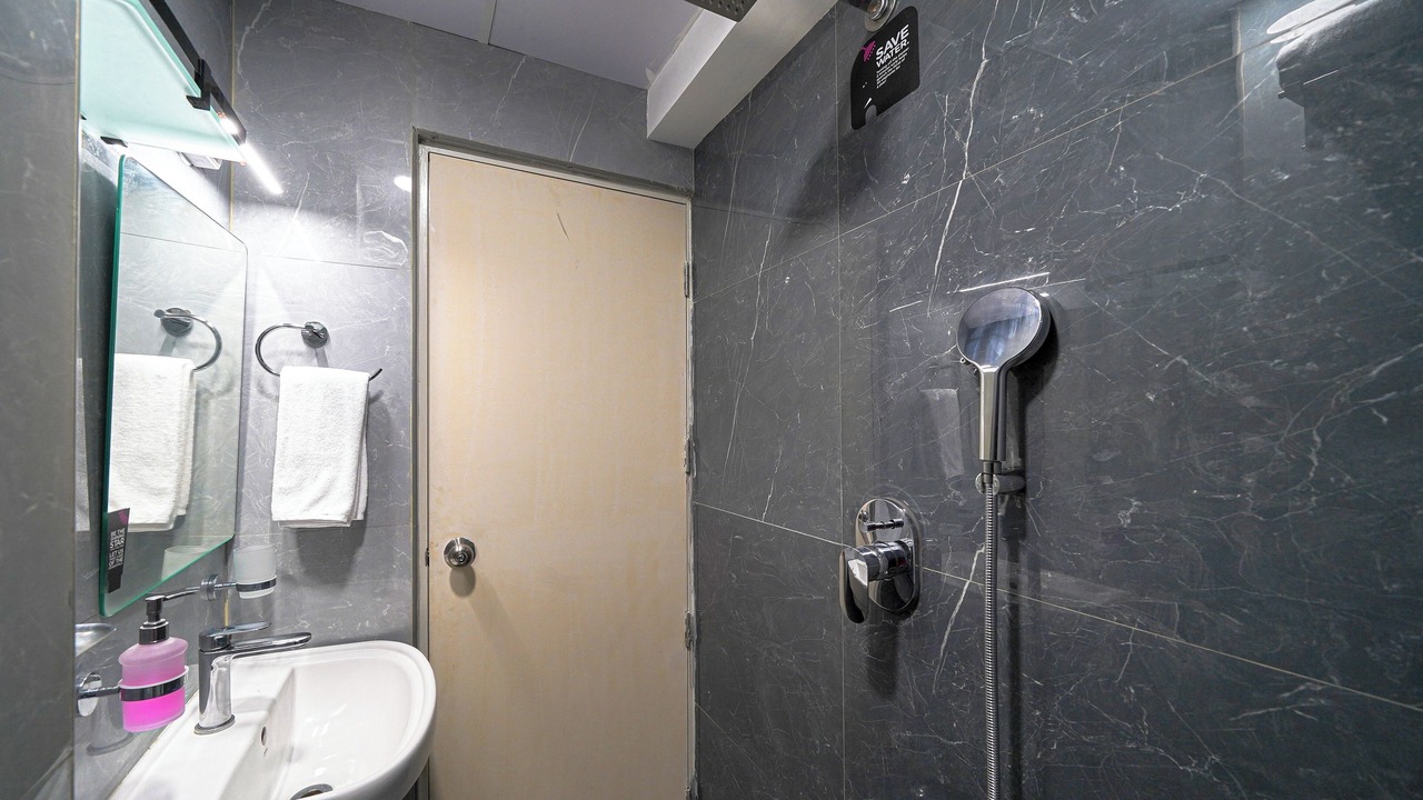 Photo of Bathroom in Ejipura