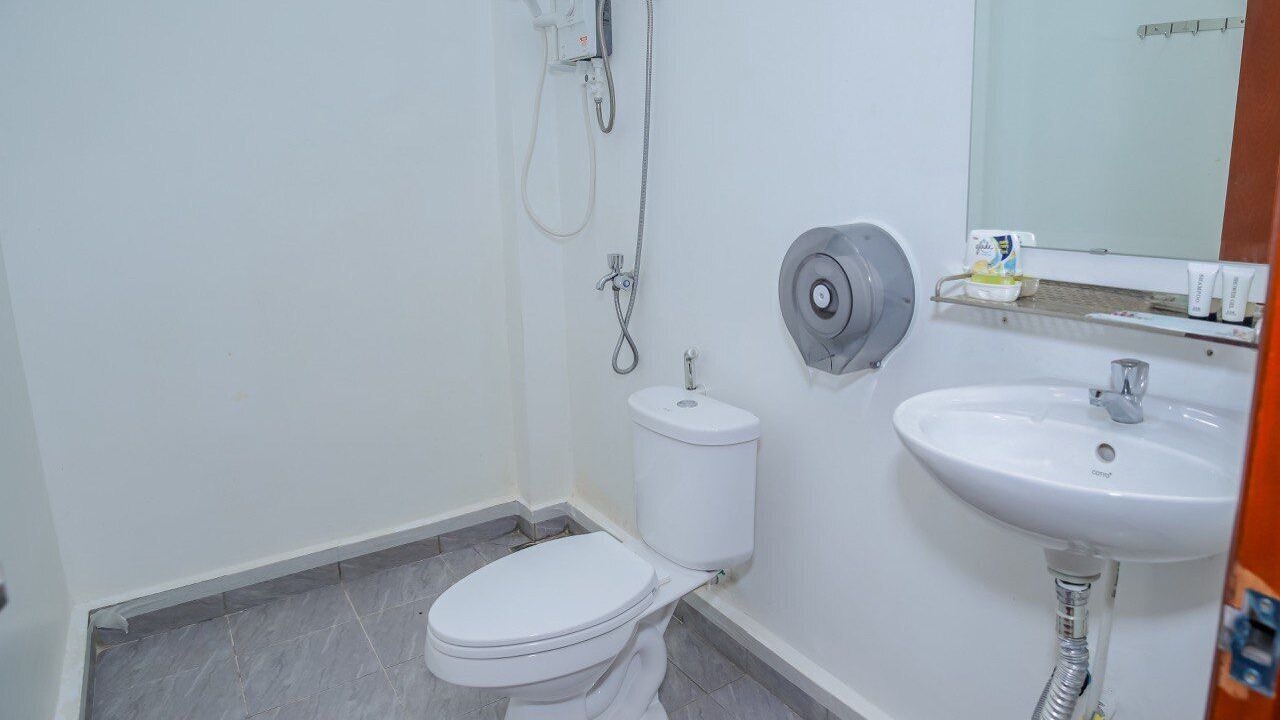 Photo of Bathroom in Daun Penh