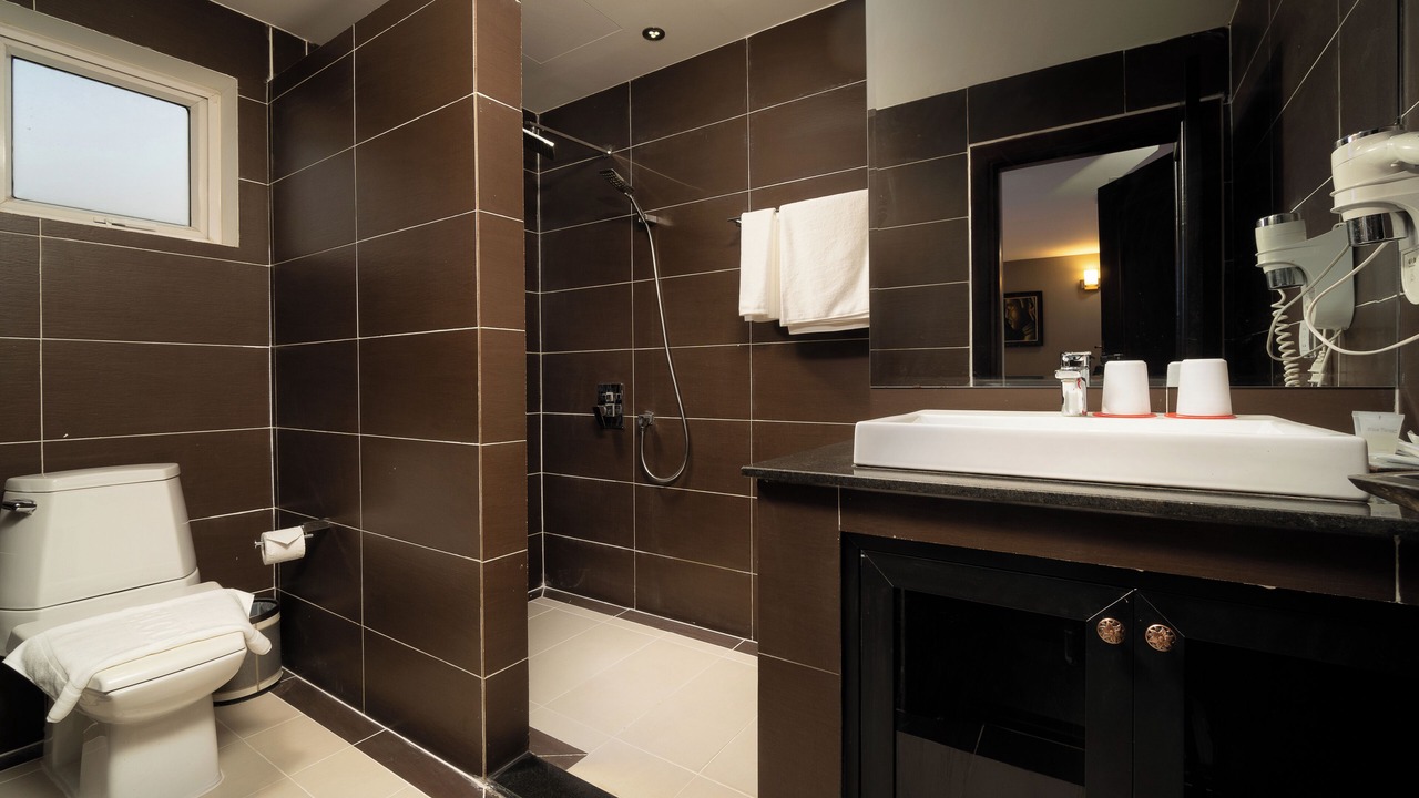 Photo of Bathroom in Chamkar Mon