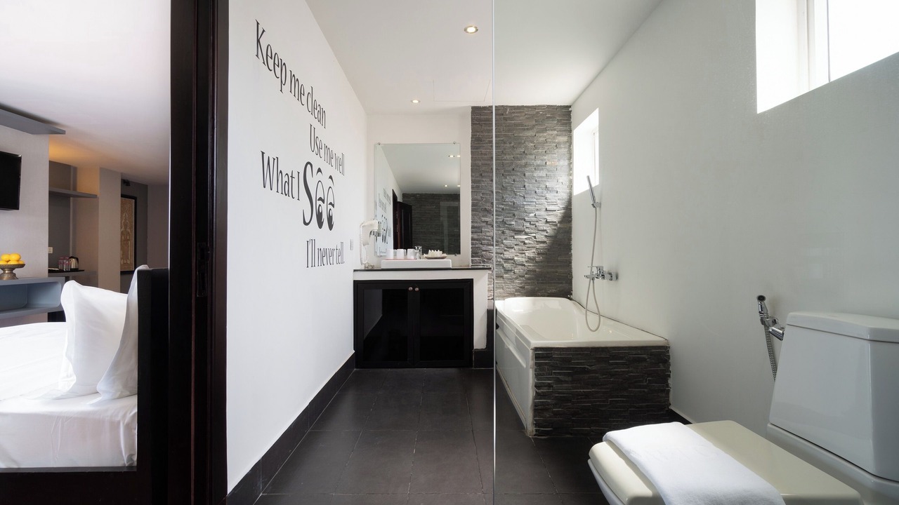 Photo of Bathroom in Chamkar Mon