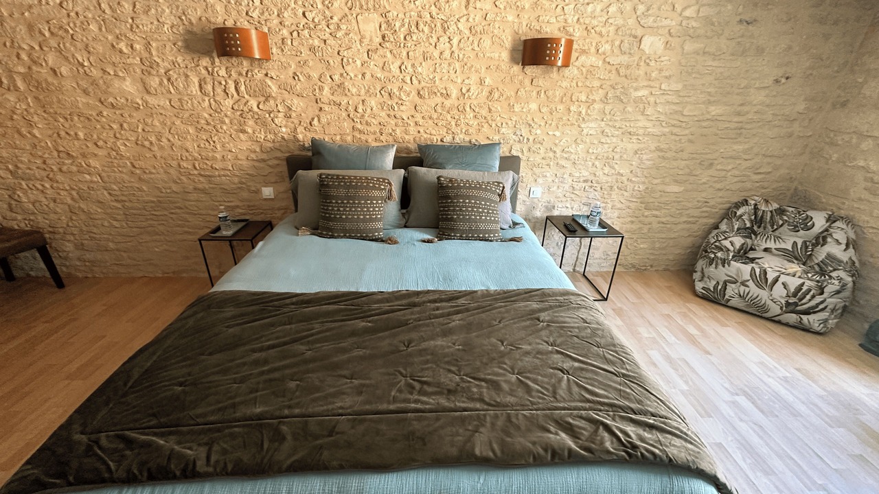 Photo of Bedroom in Thaon