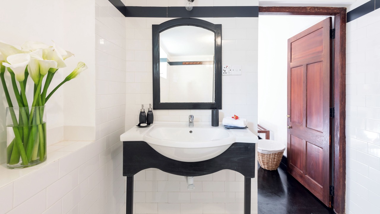 Photo of Bathroom in Katukitula